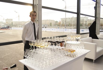 VIP фуршет для 1000 гостей на открытии Арены Audi Quatro: напитки на любой вкус